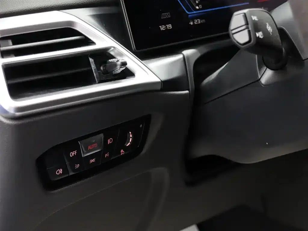 2024 BMW M2 — миниатюра 23