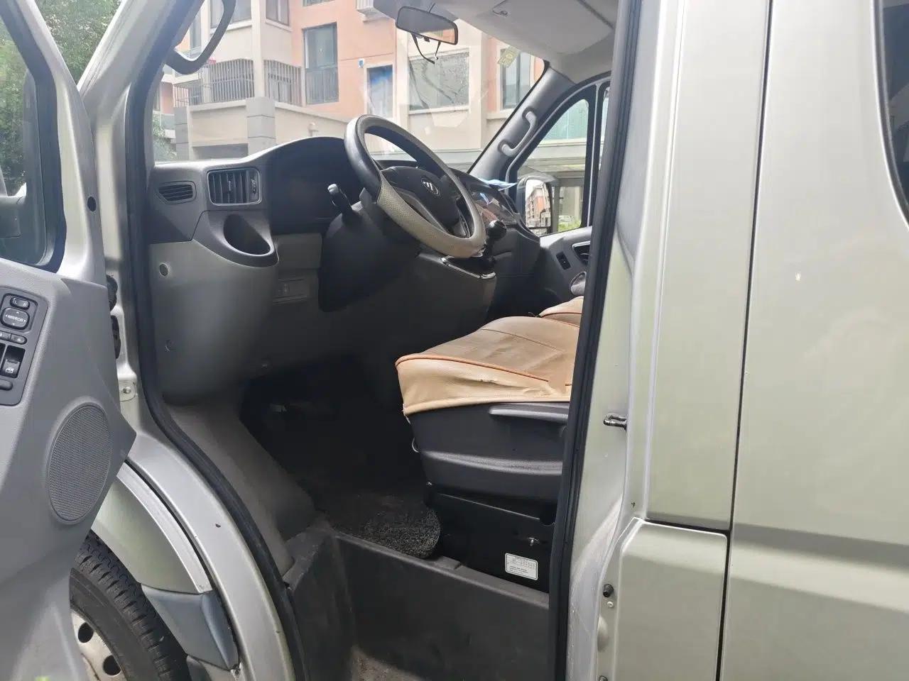 Foton Toano 2021 2.0T Manual Tongtu Extended-Wheelbase Mid-Roof 5/6/7-Seater 4F20TC3 — миниатюра 15