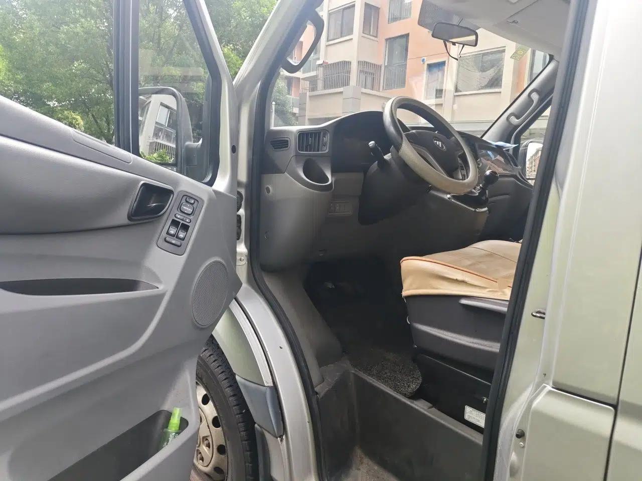 Foton Toano 2021 2.0T Manual Tongtu Extended-Wheelbase Mid-Roof 5/6/7-Seater 4F20TC3 — миниатюра 16