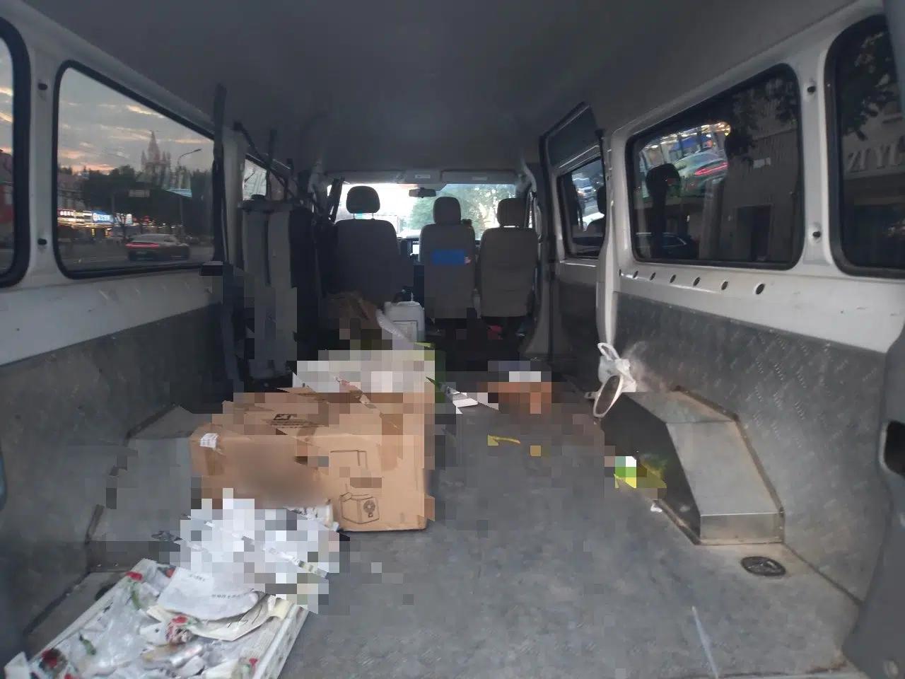 Foton Toano 2024 Geely Xing Multi-Function Cummins 2.8T Manual Long Wheelbase Mid-Roof Rear Single-Tire 7-Seater — миниатюра 19