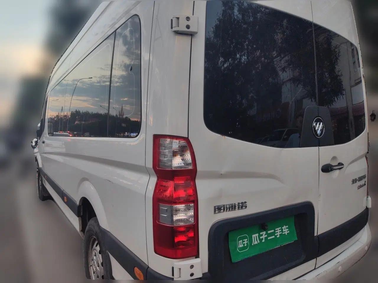 Foton Toano 2024 Geely Xing Multi-Function Cummins 2.8T Manual Long Wheelbase Mid-Roof Rear Single-Tire 7-Seater — миниатюра 4