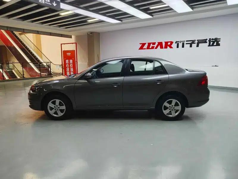 2013 Volkswagen Bora 1.6L Automatic Fashion Edition — миниатюра 4