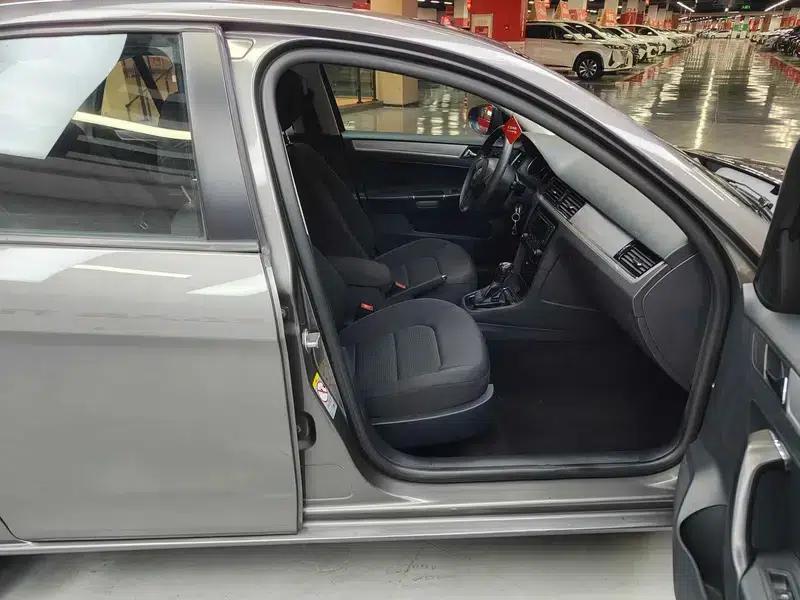 2013 Volkswagen Bora 1.6L Automatic Fashion Edition — миниатюра 42