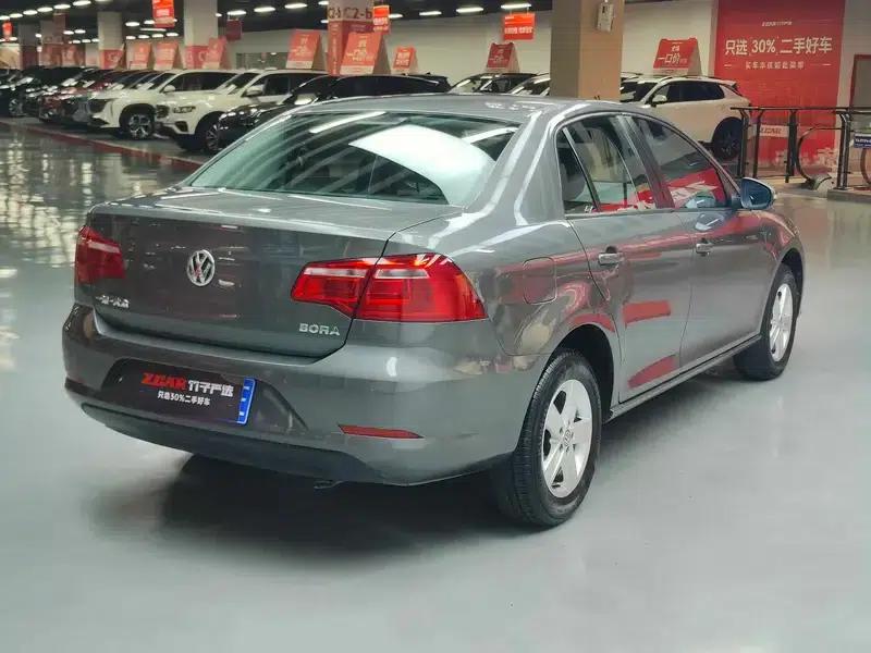 2013 Volkswagen Bora 1.6L Automatic Fashion Edition — миниатюра 7