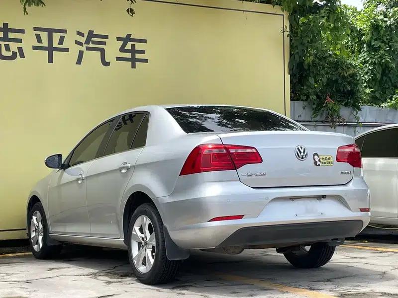 2015 Volkswagen Bora Value Edition 1.6L Automatic Comfort Model — миниатюра 4
