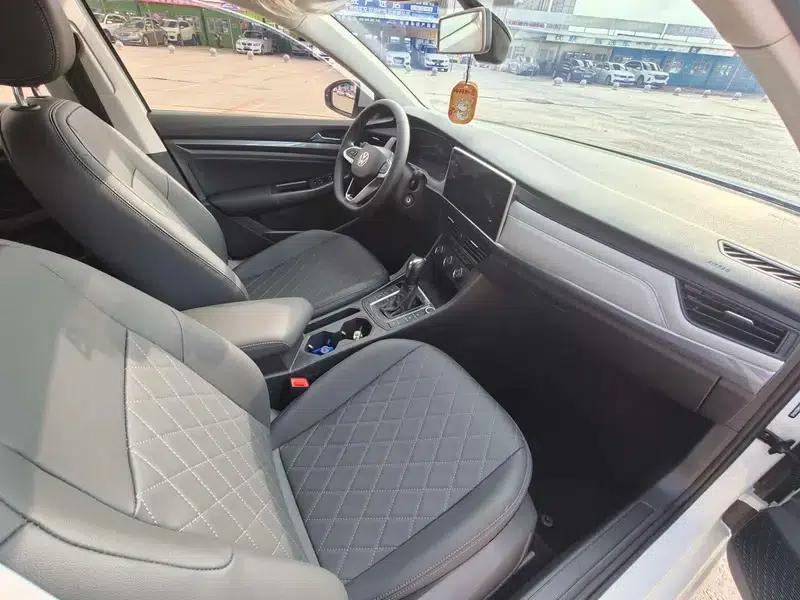 2023 Volkswagen Bora 1.5L Automatic Limited Edition — миниатюра 8