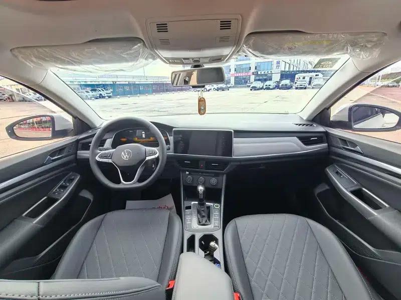 2023 Volkswagen Bora 1.5L Automatic Limited Edition — миниатюра 9