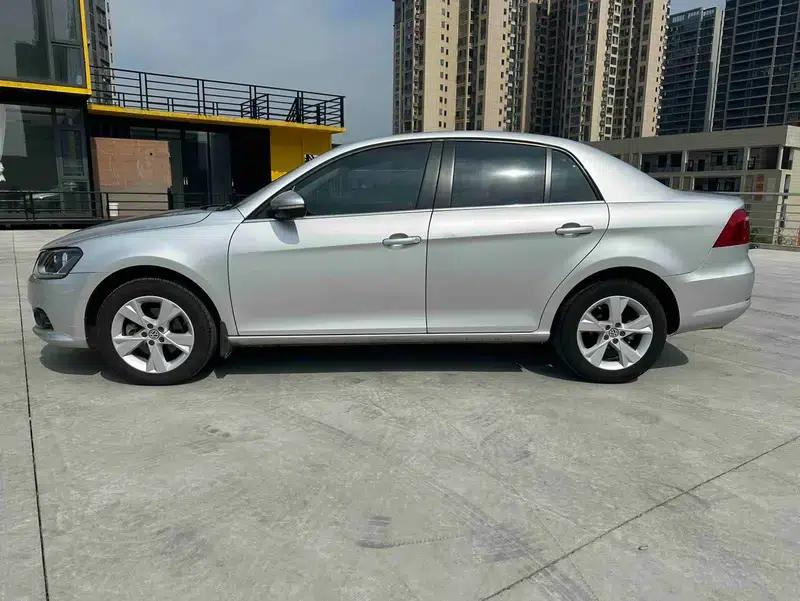 2013 Volkswagen Bora 1.6L Automatic Comfort Model — миниатюра 3