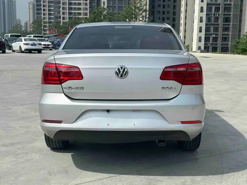 2013 Volkswagen Bora 1.6L Automatic Comfort Model — миниатюра 4