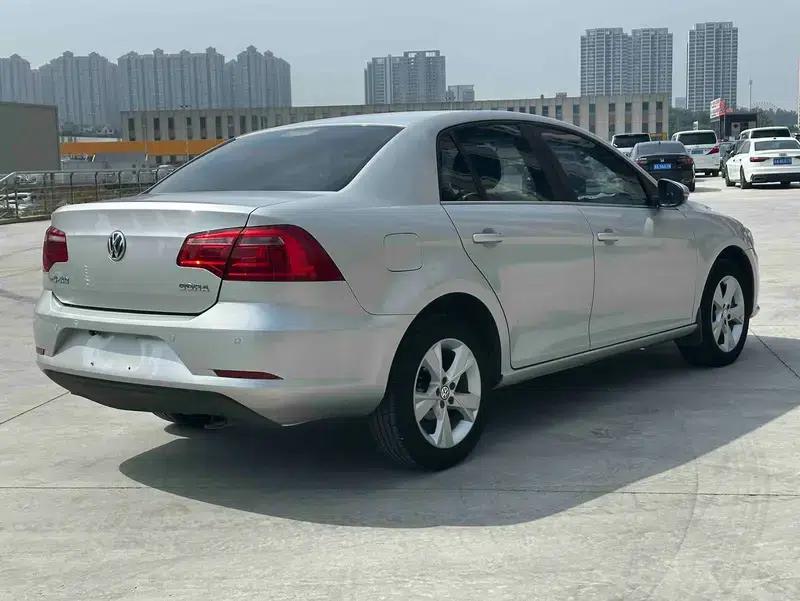 2013 Volkswagen Bora 1.6L Automatic Comfort Model — миниатюра 6
