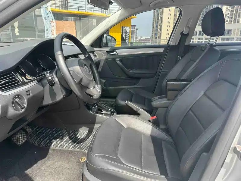 2013 Volkswagen Bora 1.6L Automatic Comfort Model — миниатюра 8