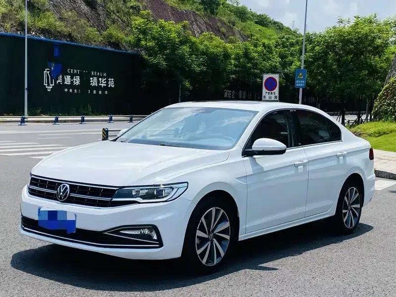 2021 Volkswagen Bora 1.5L Automatic 30th Anniversary Edition — миниатюра 1