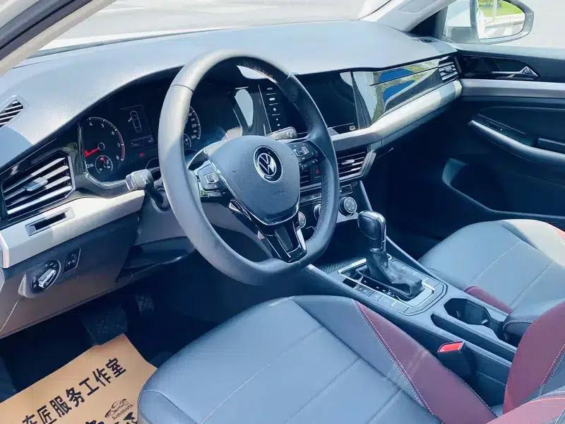 2021 Volkswagen Bora 1.5L Automatic 30th Anniversary Edition — миниатюра 8