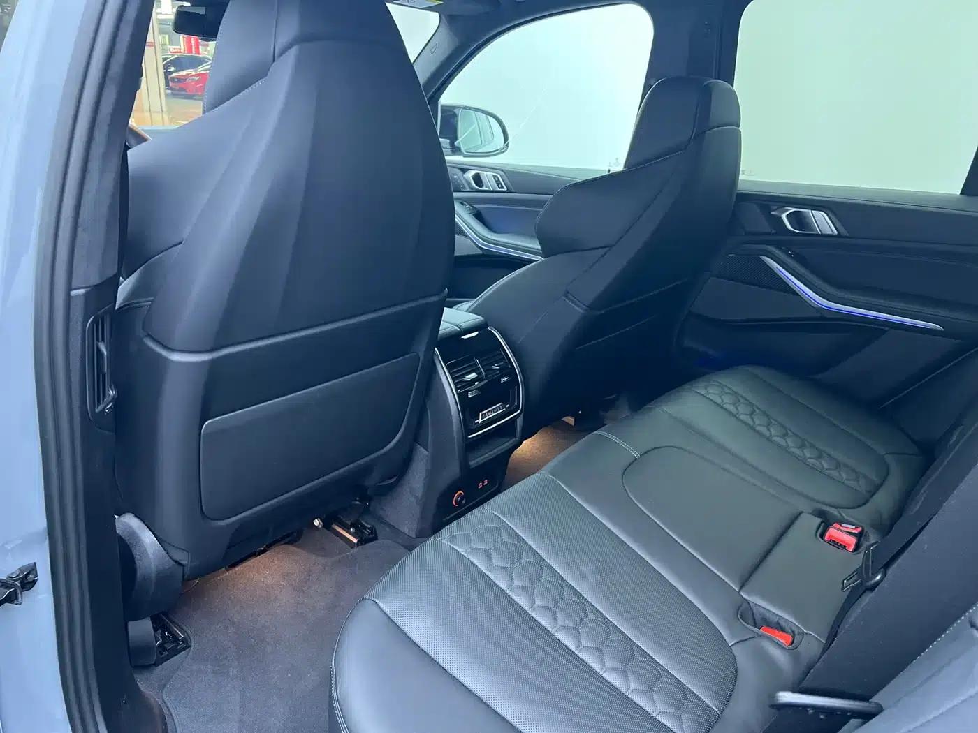 2023 BMW X5 M Competition — миниатюра 10