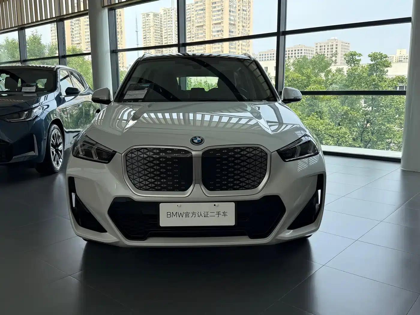 BMW iX1 2025 eDrive25L M Sport Package — миниатюра 2