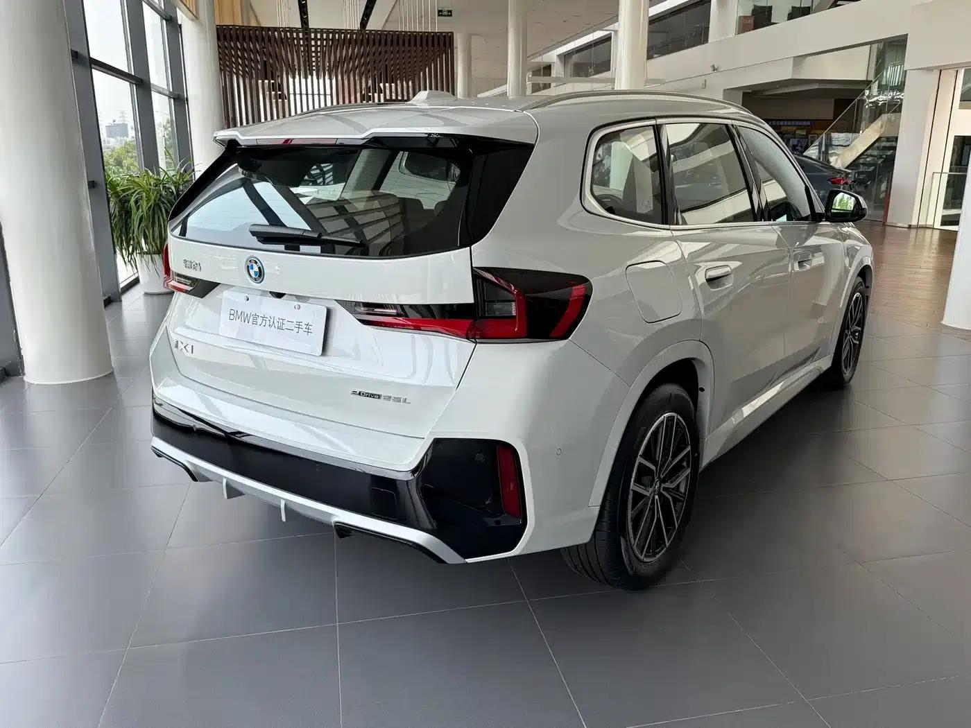 BMW iX1 2025 eDrive25L M Sport Package — миниатюра 3