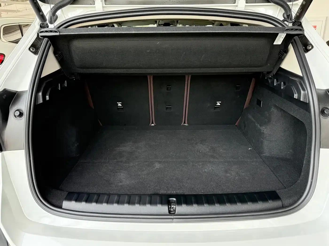 BMW iX1 2025 eDrive25L M Sport Package — миниатюра 4
