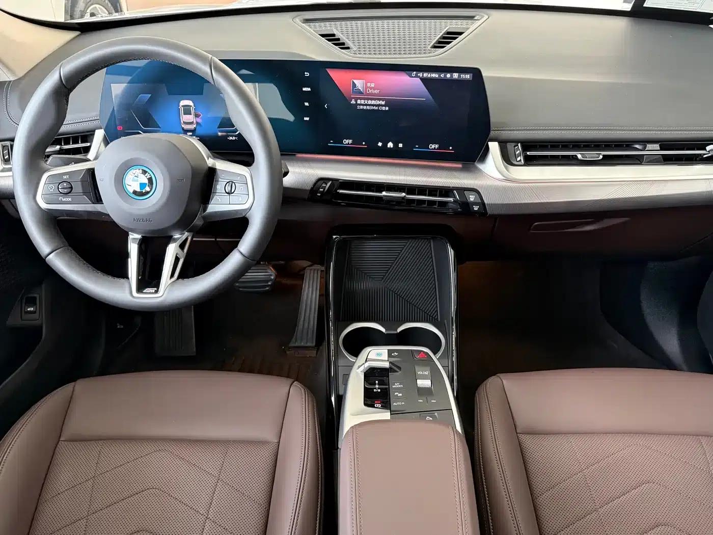 BMW iX1 2025 eDrive25L M Sport Package — миниатюра 6