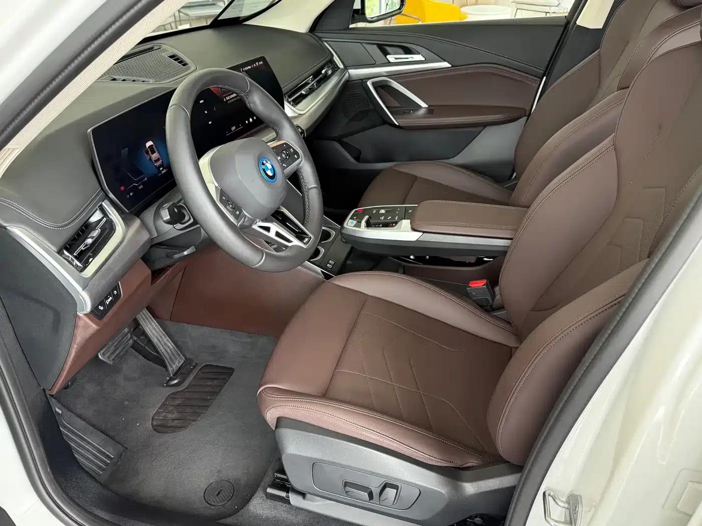 BMW iX1 2025 eDrive25L M Sport Package — миниатюра 8