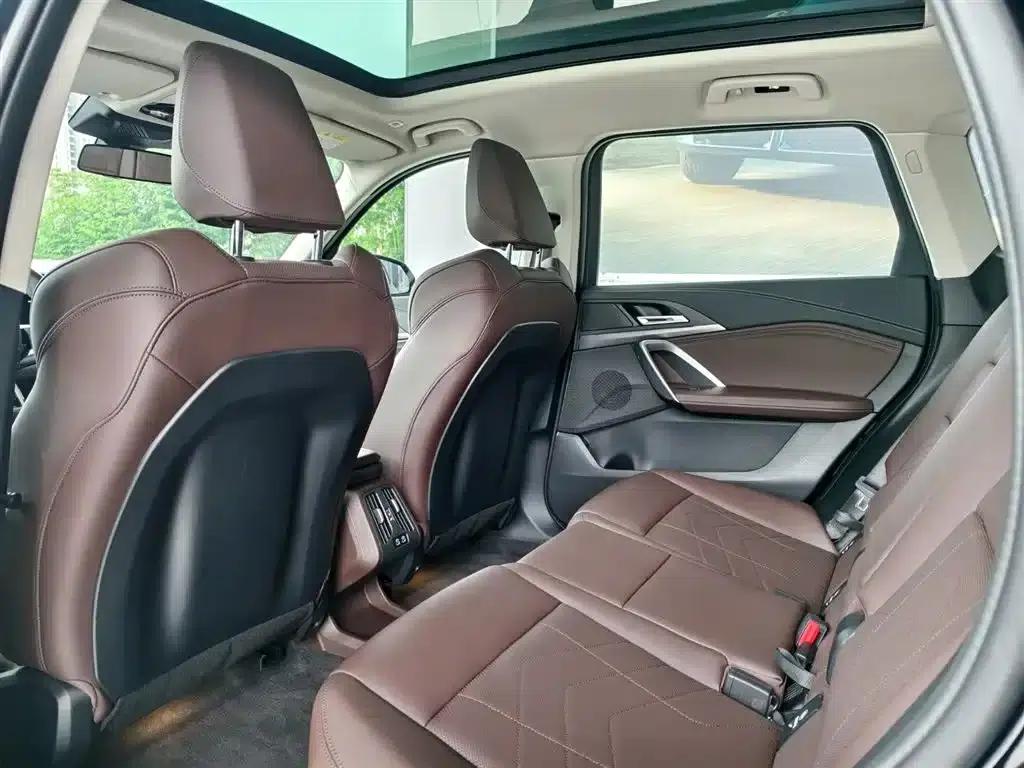 BMW iX1 2025 eDrive25L M Sport Package — миниатюра 12