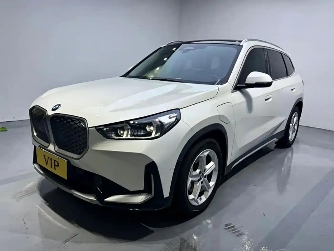 BMW iX1 2025 eDrive25L X Design Package — миниатюра 1