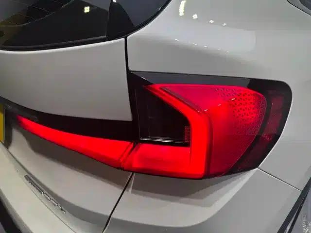 BMW iX1 2025 eDrive25L X Design Package — миниатюра 16