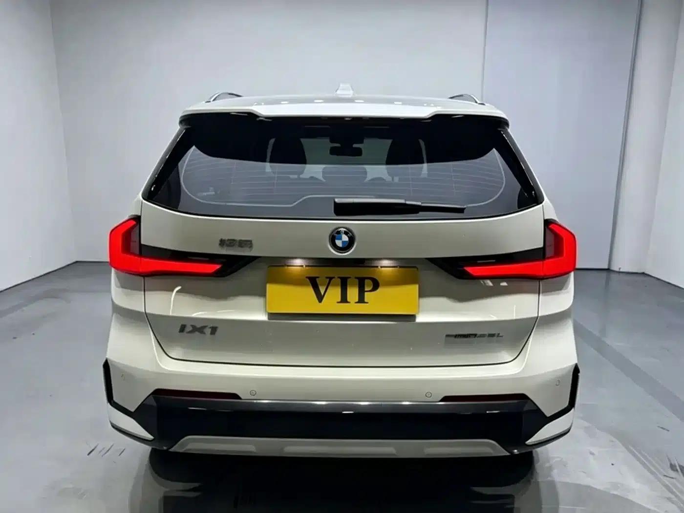 BMW iX1 2025 eDrive25L X Design Package — миниатюра 6