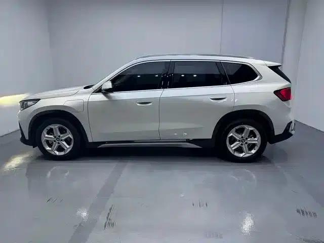 BMW iX1 2025 eDrive25L X Design Package — миниатюра 7