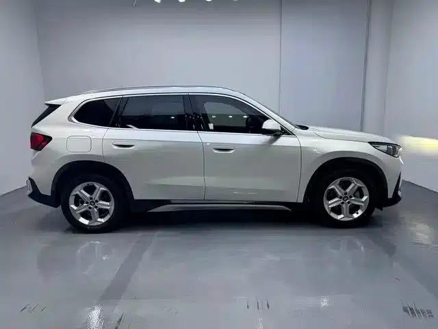 BMW iX1 2025 eDrive25L X Design Package — миниатюра 8