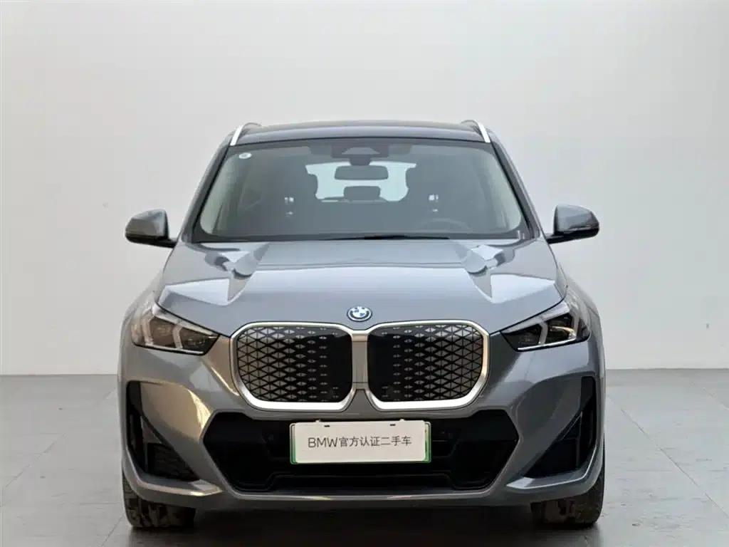 2023 BMW iX1 xDrive30L M Sport Package — миниатюра 2
