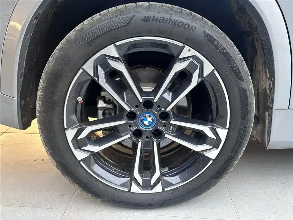 2023 BMW iX1 xDrive30L M Sport Package — миниатюра 18