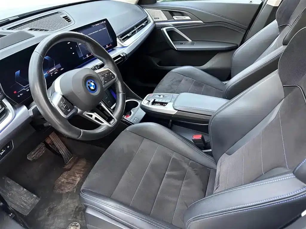 2023 BMW iX1 xDrive30L M Sport Package — миниатюра 8