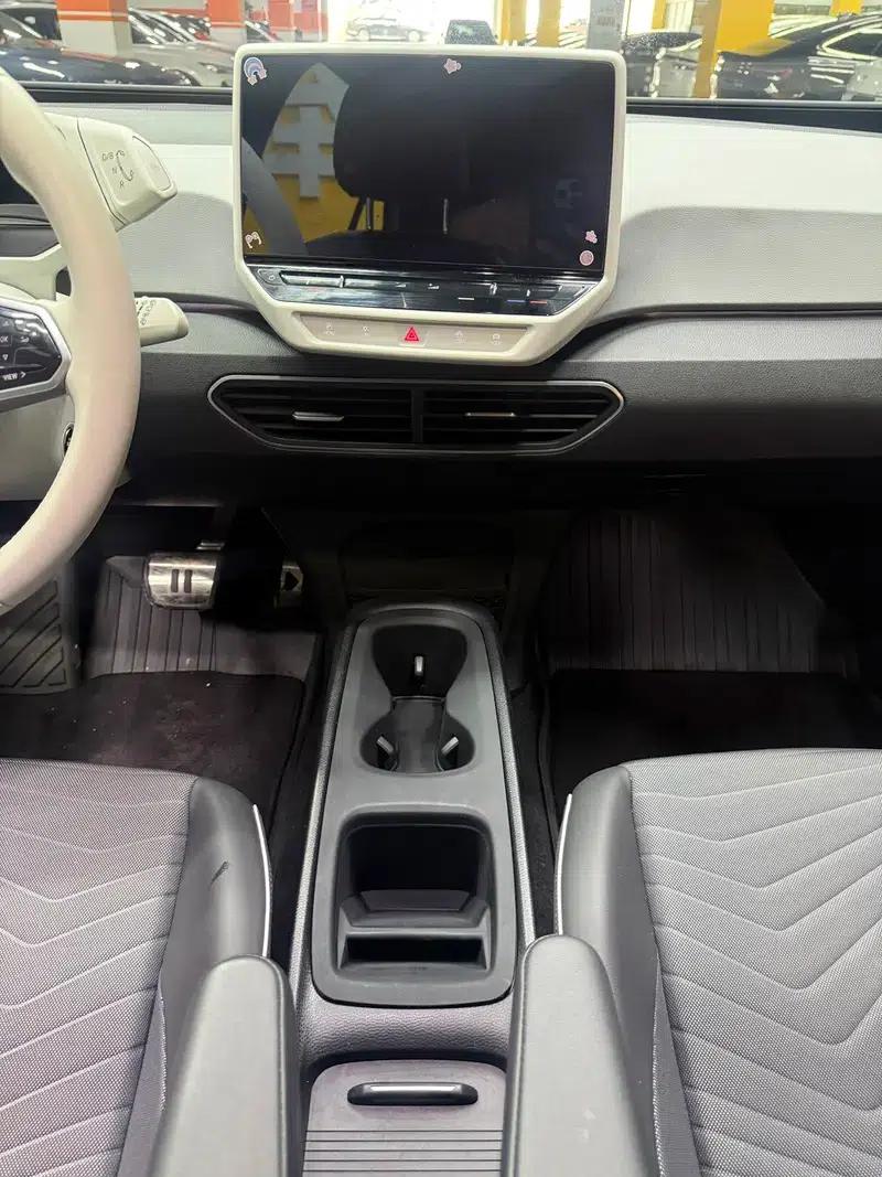 Volkswagen ID.3 2023 Pure Smart Edition — миниатюра 11