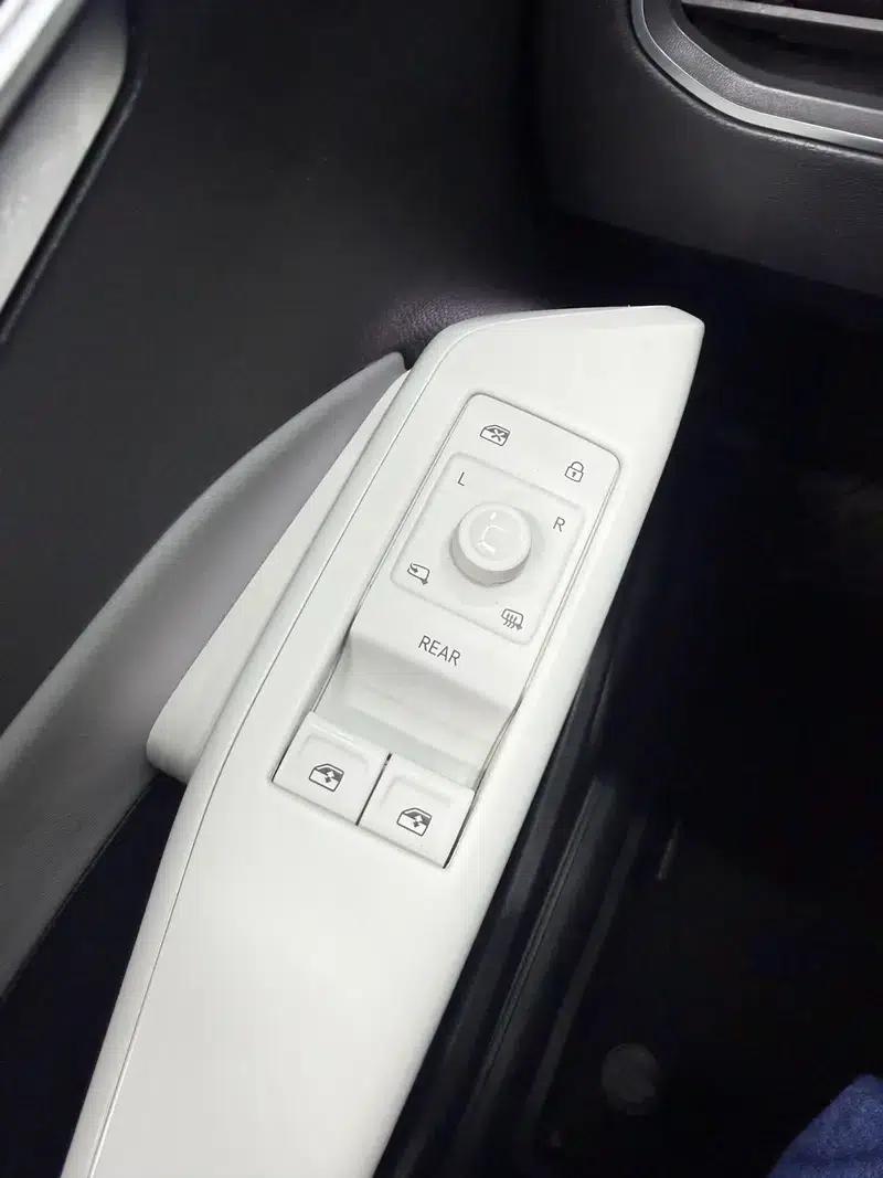Volkswagen ID.3 2023 Pure Smart Edition — миниатюра 25
