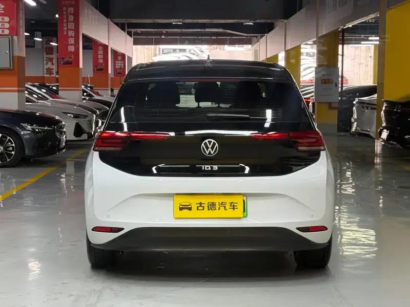 Volkswagen ID.3 2023 Pure Smart Edition — миниатюра 6