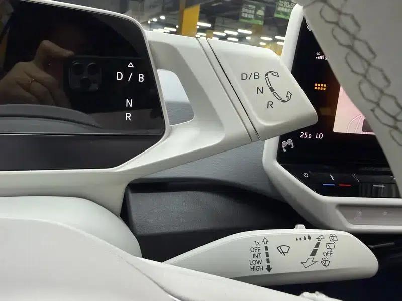 Volkswagen ID.3 2023 Pure Smart Edition — миниатюра 10