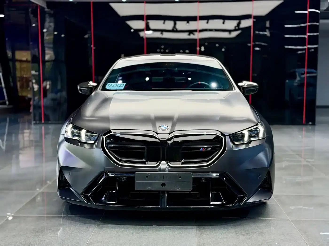 BMW M5 PHEV 2025 M5 — миниатюра 2