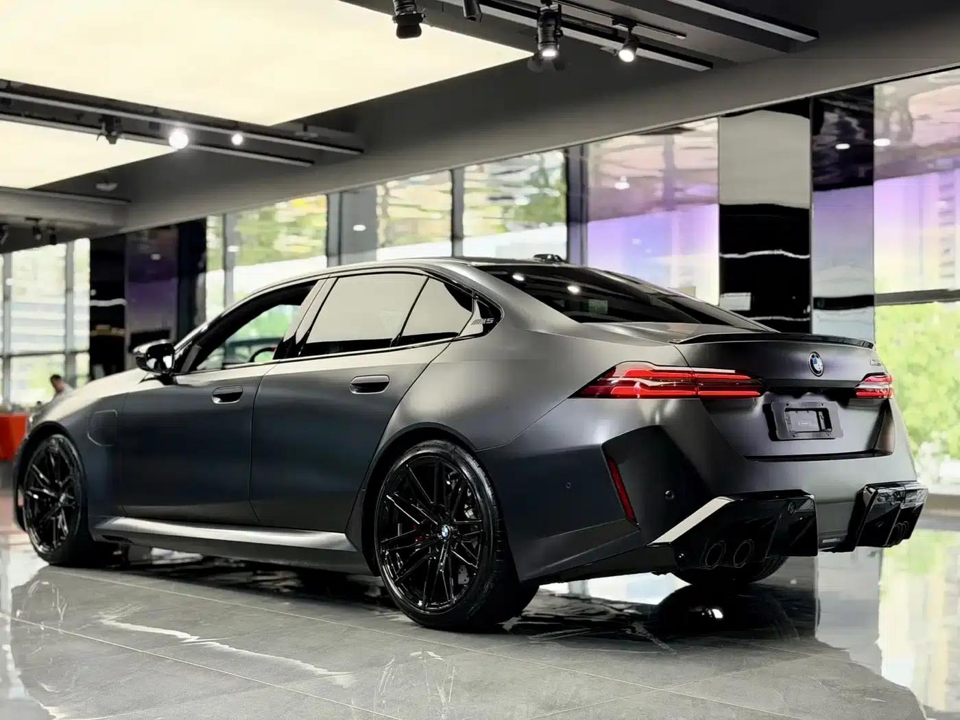 BMW M5 PHEV 2025 M5 — миниатюра 6