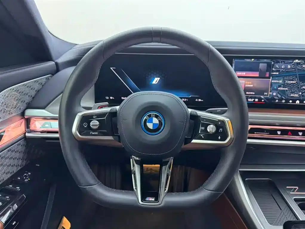 2023 BMW i7 xDrive60L M Sport Package — миниатюра 14