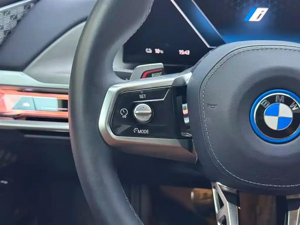 2023 BMW i7 xDrive60L M Sport Package — миниатюра 15
