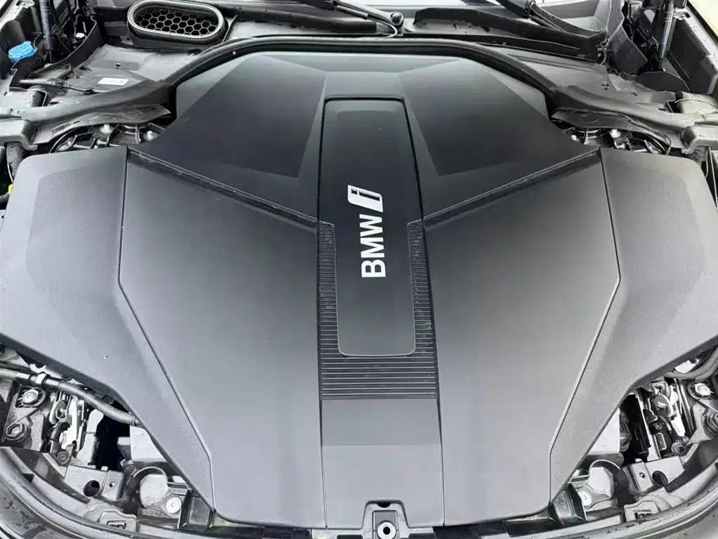 2023 BMW i7 xDrive60L M Sport Package — миниатюра 17