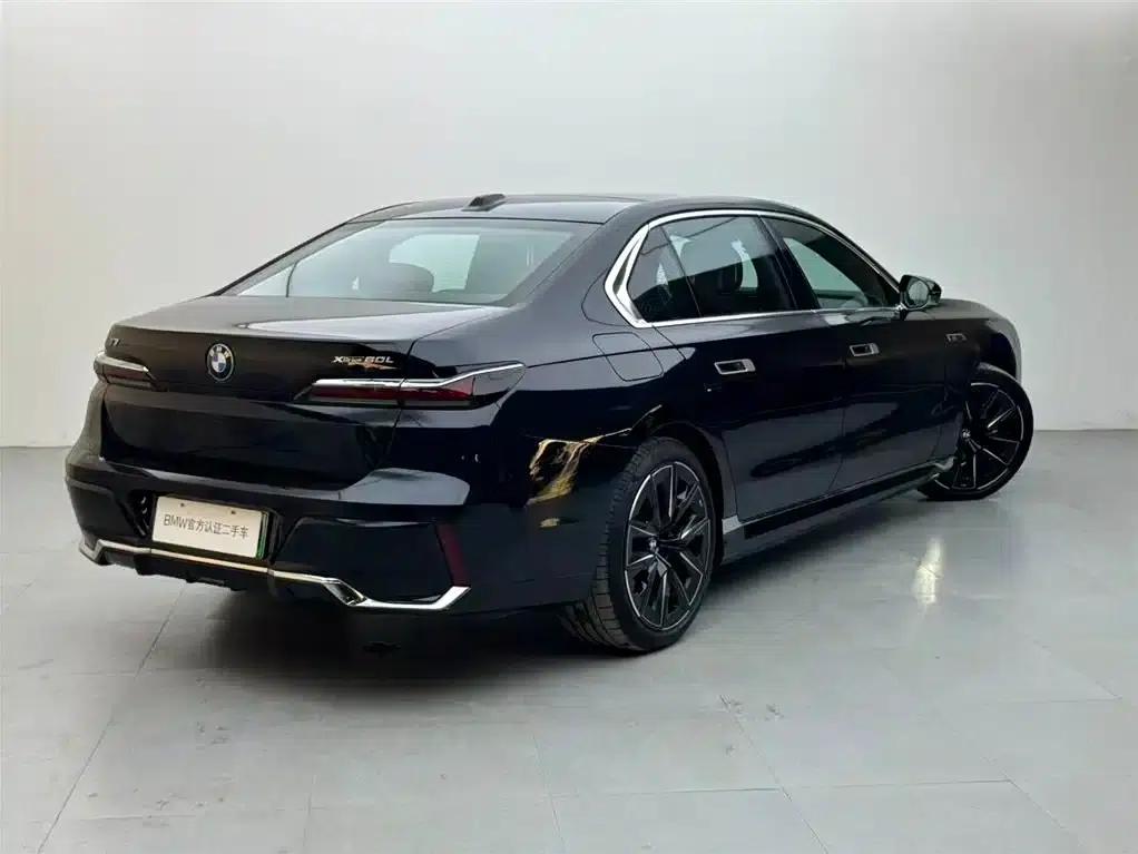 2023 BMW i7 xDrive60L M Sport Package — миниатюра 4
