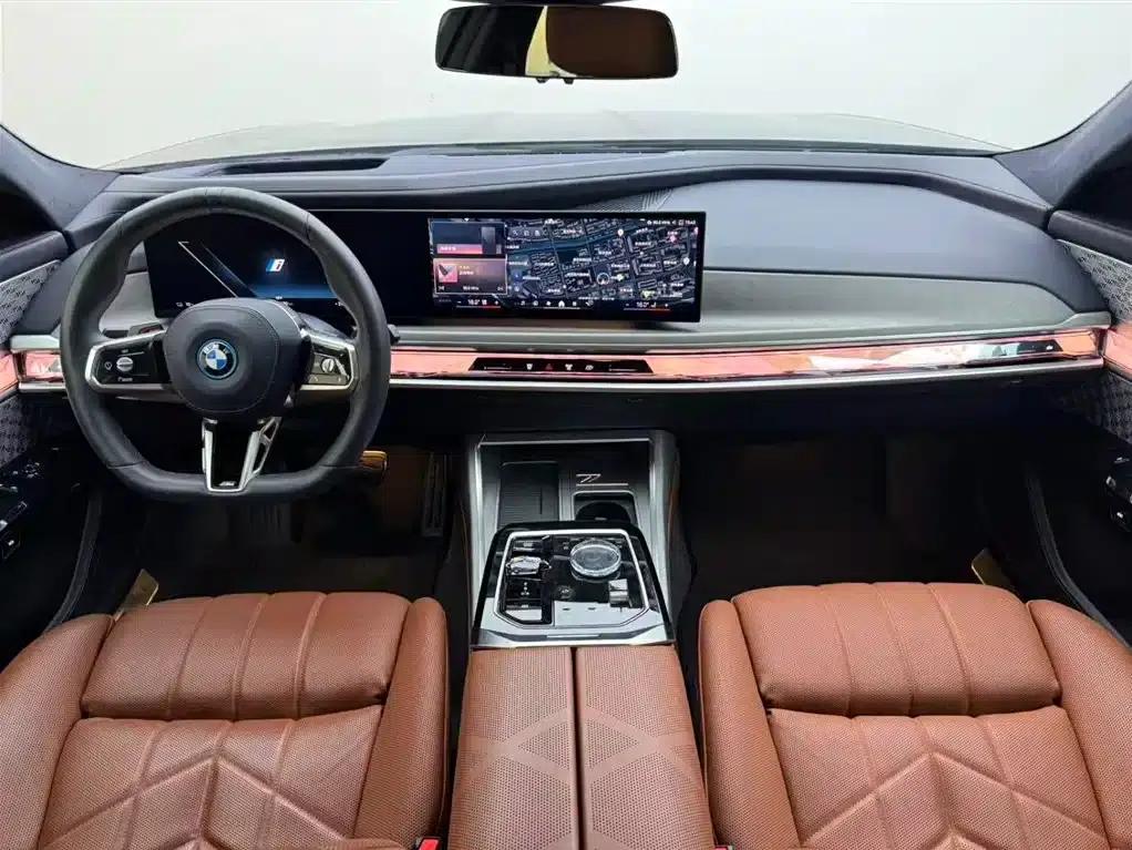 2023 BMW i7 xDrive60L M Sport Package — миниатюра 7