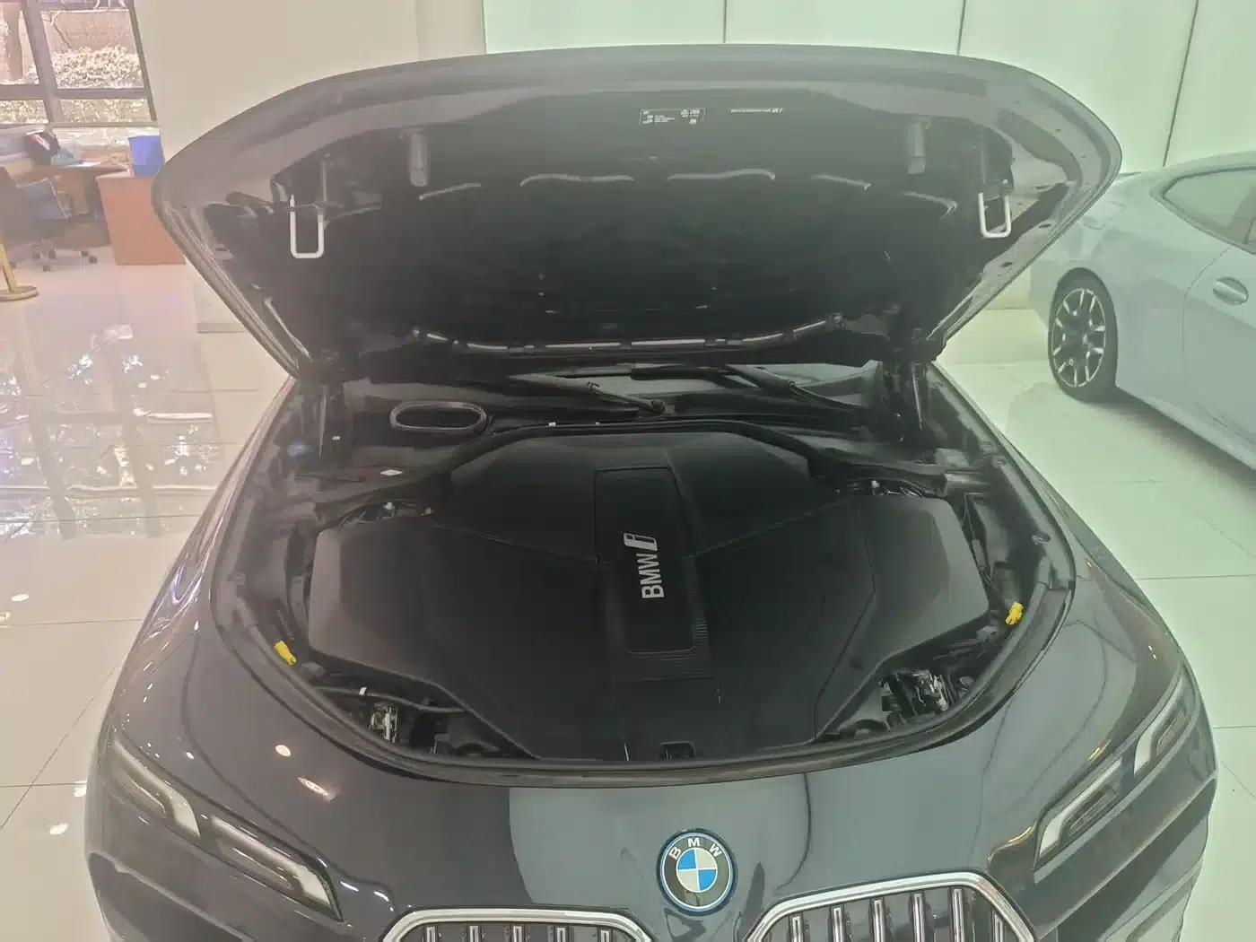 BMW i7 2023 eDrive50L Leading M Sport Package — миниатюра 15