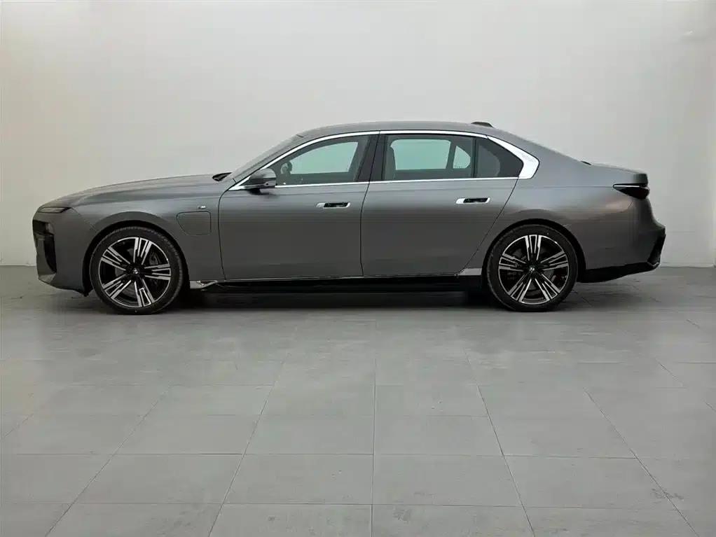 BMW i7 2023 eDrive50L M Sport Package — миниатюра 4