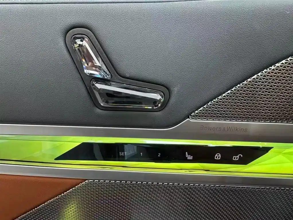 BMW i7 2023 eDrive50L M Sport Package — миниатюра 10