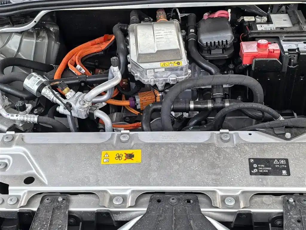BMW iX 2023 Facelift xDrive50 — миниатюра 17