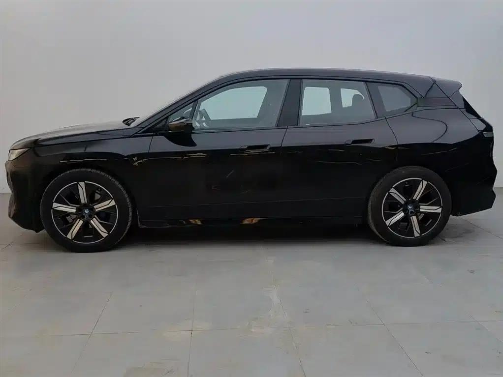 BMW iX 2022 xDrive40 — миниатюра 3
