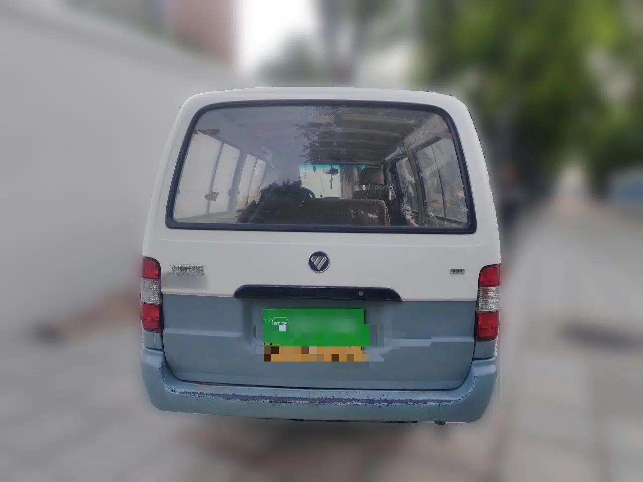 Foton Scenic Futian Scenic manual 2.0-liter ten-seat mid-size standard passenger bus — миниатюра 5