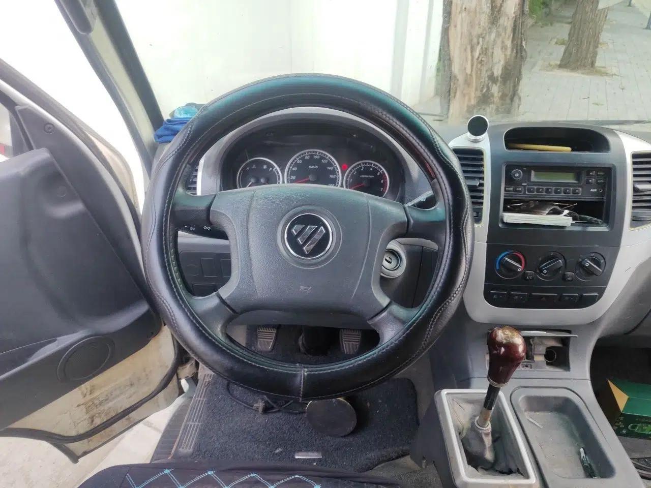 Foton Scenic Futian Scenic manual 2.0-liter ten-seat mid-size standard passenger bus — миниатюра 10